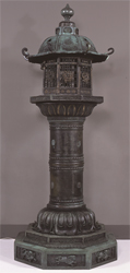 台徳院銅製燈籠