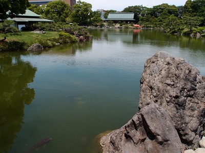 清澄庭園 涼亭と大正記念館