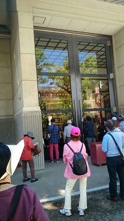 日本一の黄金神輿の画像