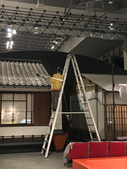 大型模型清掃の様子