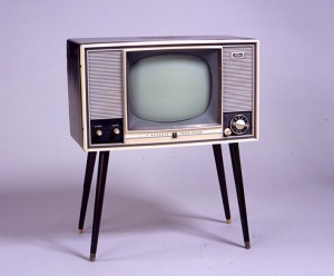 コンソレット型テレビ14KD 昭和30年代